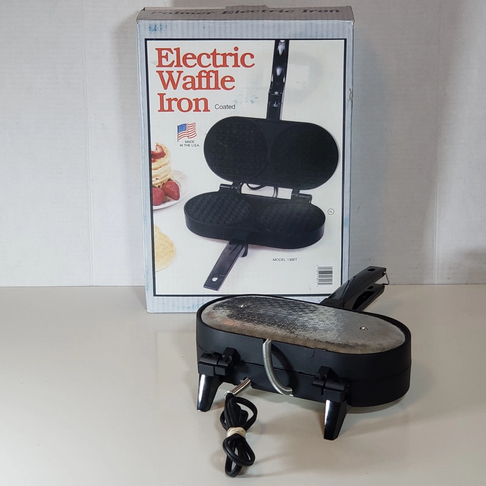 C Palmer Non Stick Belgian Iron Waffle Maker 1300T Vtg Tested Made in the USA