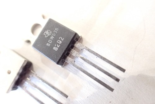 TEXAS BDW63B NPN SILICON DARLINGTON POWER TRANSISTOR 80V 6-AMP X2 PARTS PER SALE - Picture 4 of 5