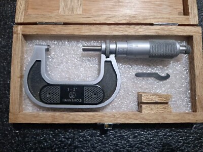 HAHN & KOLB 1-2'' OUTSIDE MICROMETER W/RATCHET STOP MACHINIST TOOL.