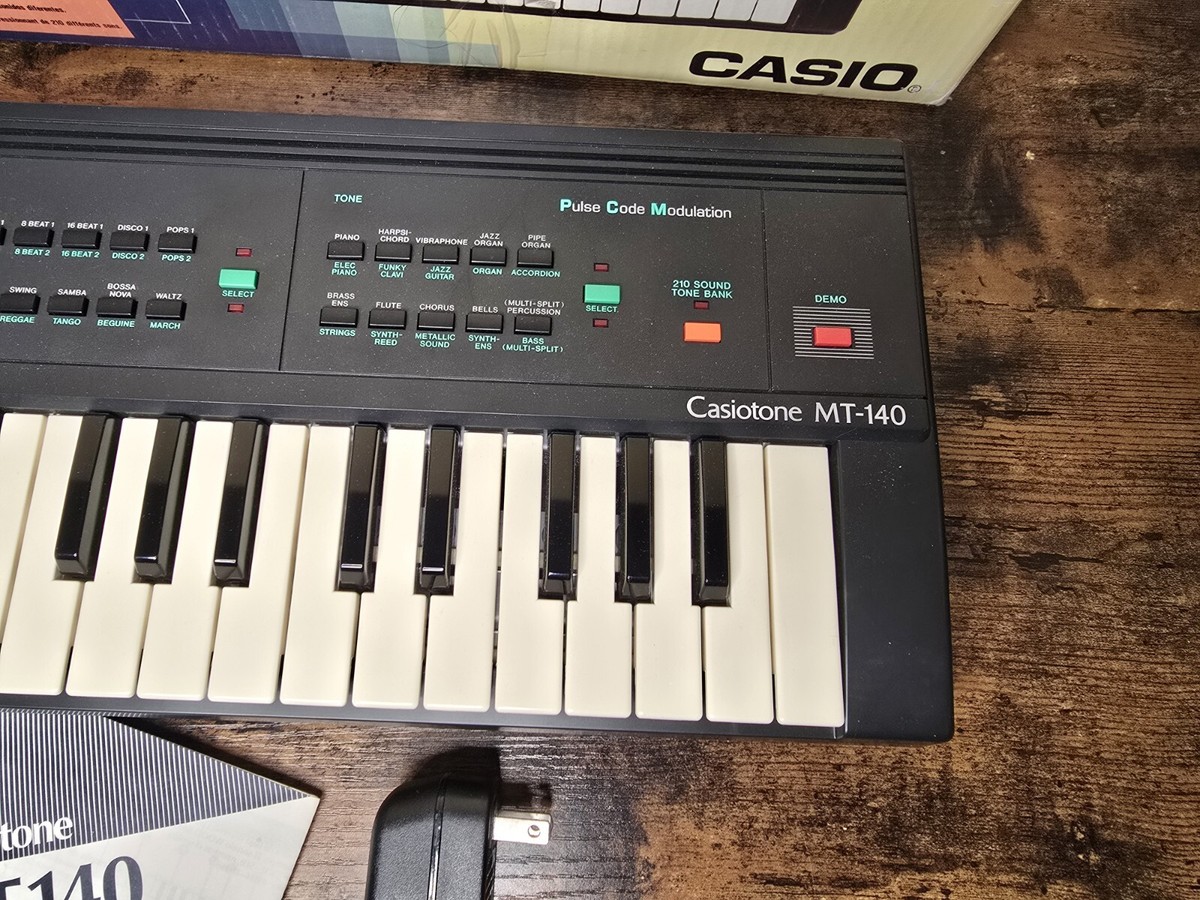 Casio MT-140☆状態良好美品☆昭和レトロ☆日本製シンセサイザー☆ Casio MT-140☆状態良好美品☆昭和レトロ☆日本製シンセサイザー