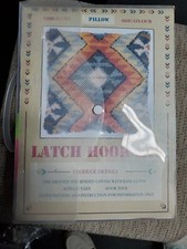 LATCH HOOK PILLOW KIT GEOMETRIC, SOUTHWESTERN DESIGN 43 X 43 CM