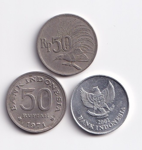 Tre monete Indonesia, 50 e 100 rupie, 1971, 2002 - Foto 1 di 2