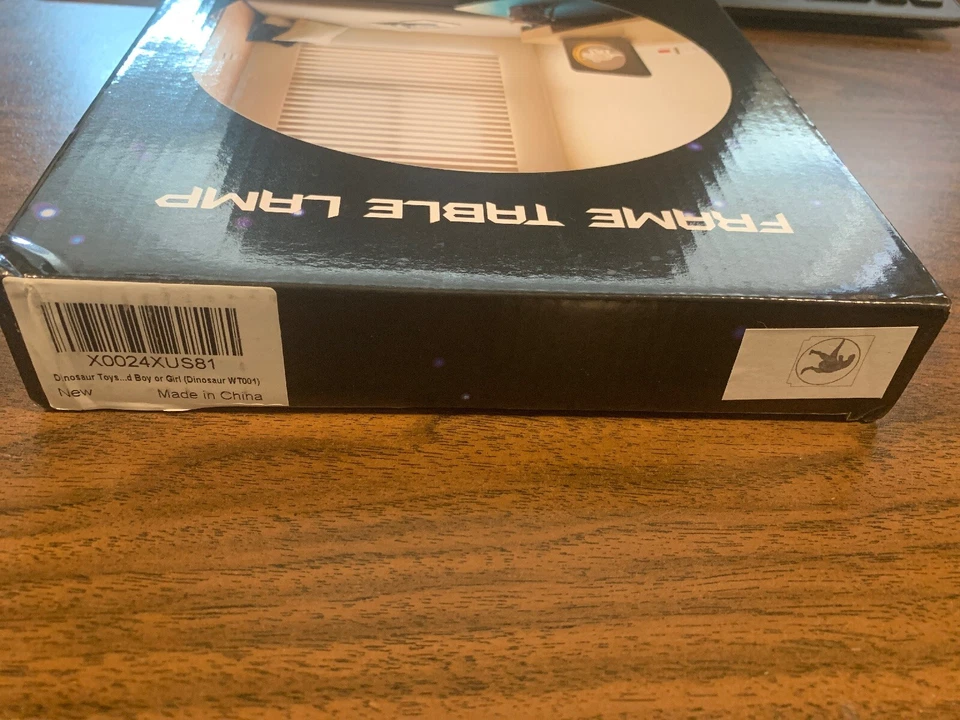 "Lámpara de mesa con marco T-Rex 8"" X 8""" Foto 3 de 4