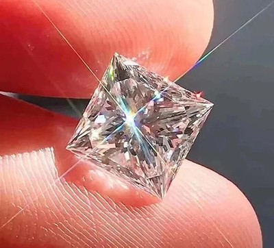 Lab Grown 3.3 Carat Diamond Princess Shape D Color VVS1 IGL Gemstone 6AHJ
