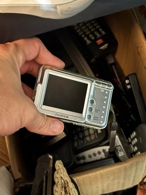 Fujifilm FinePix A Series A700 7.3MP Digital Camera - Silver for