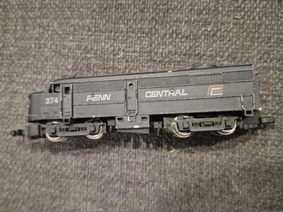 Vintage N Scale Diecast Arnold Rapido Penn Central 274 Diesel Locomotive