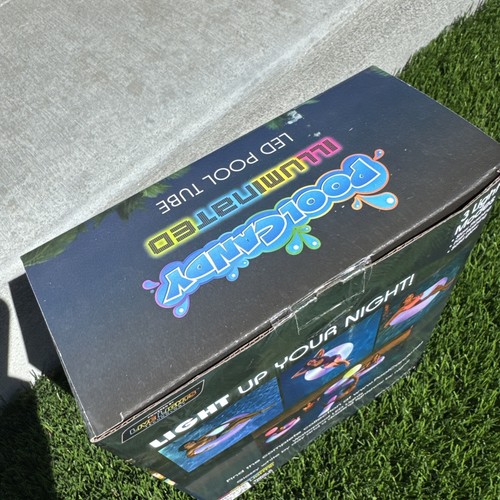 Pool Candy Illuminated Large Color Changing LED Pool Float Tube New in Box - Picture 3 of 5