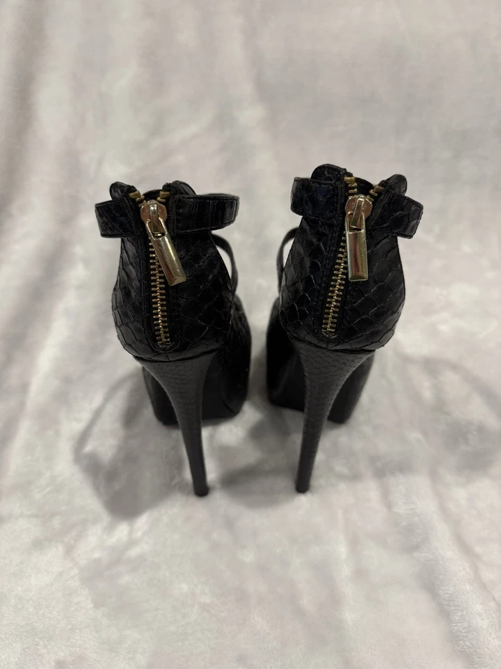 Tacones Shoedazzle negros piel de serpiente para mujer talla US 5,5 Foto 3 de 4