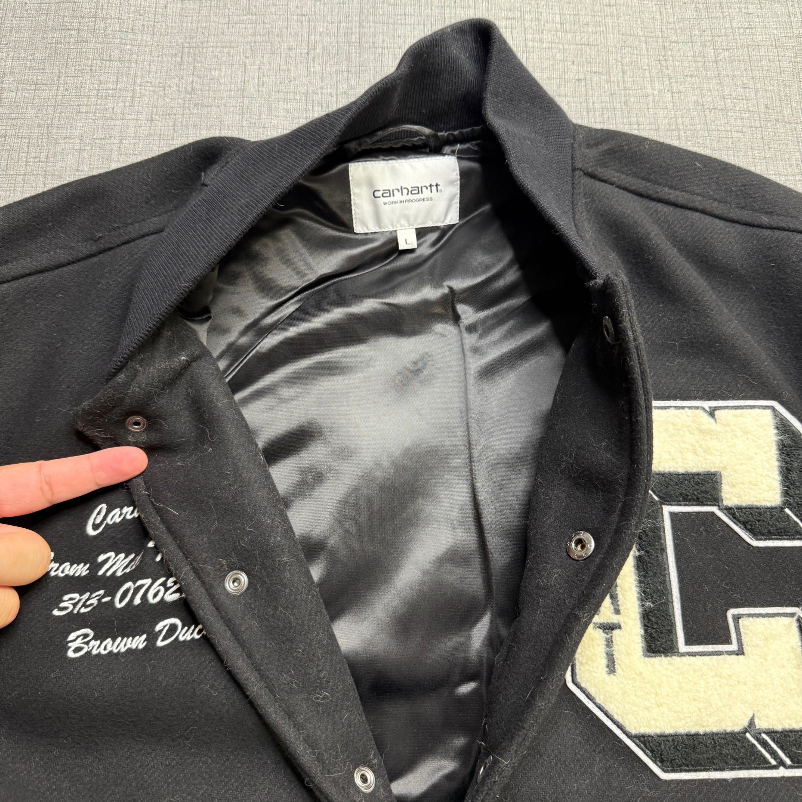 Carhartt WIP Brown Ducks Bomber Jacket Men's L Black Varsity Faux Leather thumbnail 15