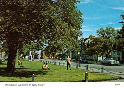 Grantown-on-Spey Ansicht der Stadt Moray Schottland Postkarte