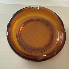 Amber Glass Round Cigar Cigarette Ashtray 4 Slot Diamond Pattern Vintage 6”
