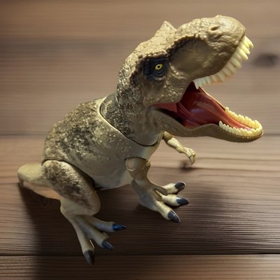 Jurassic World Dominion Thrash 'N Devour T-Rex Action Figure Sound & Motion mint