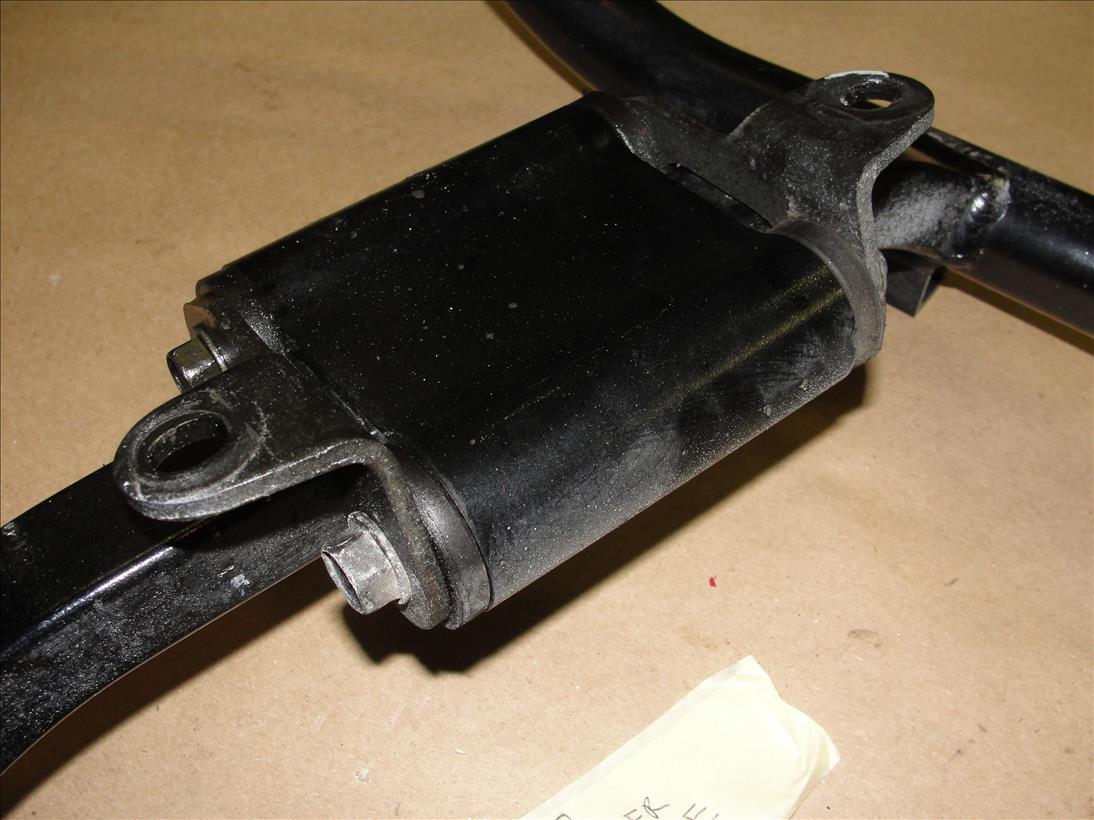 97 KAWASAKI ZX 900 B ENGINE MOTOR FRAME LOWER MOUNT BRACKET SUB