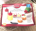Betty Crocker 11 Piece Icing Decorating Kit, NEW