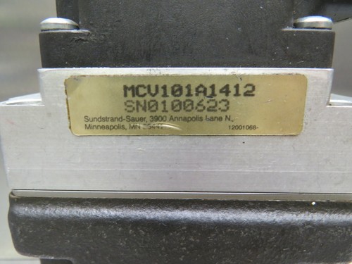 Sundstrand Sauer MCV101A1412 Servo Valve - Picture 2 of 5