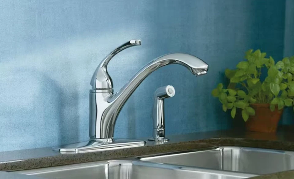 Kohler K-10412-CP Forté хромированный смеситель для кухонной раковины с одной ручкой и набор боковых молний - Изображение 2 из 4