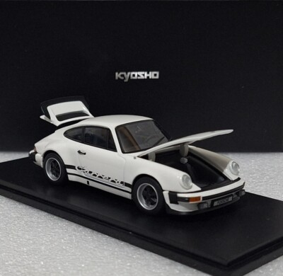 Porsche 911 (901) Carrera 2.7 1975 White 1:43 Kyosho 05521W