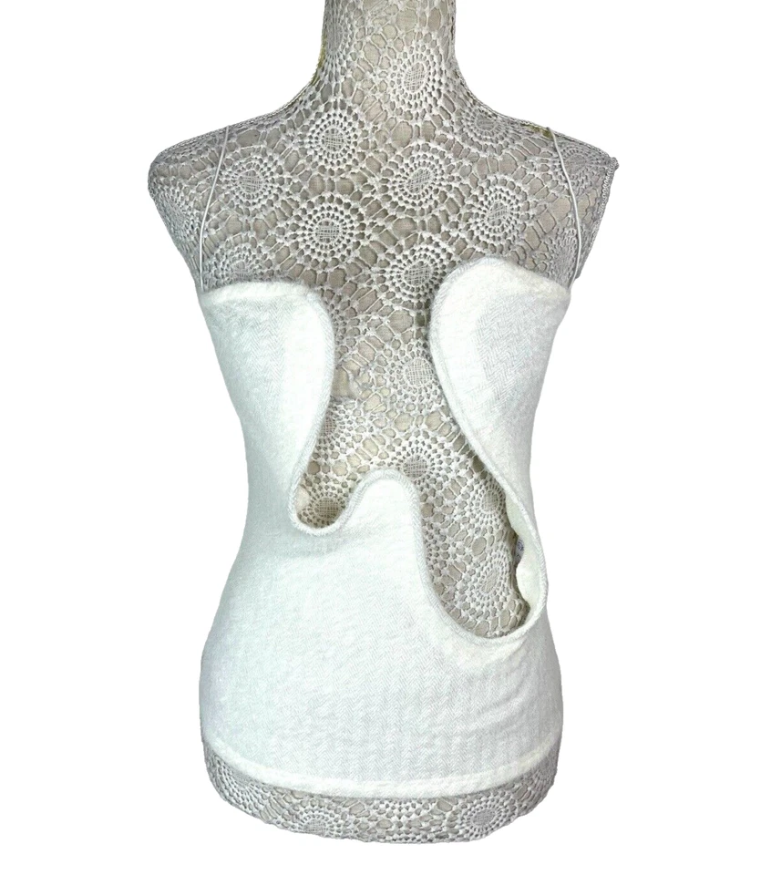 Pretty Little Thing White Soft Touch Cut Out Top Wired Women’s UK Size 8 - Image 2 of 4
