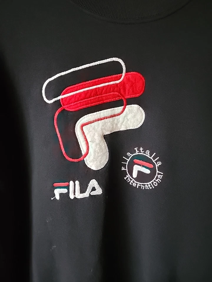 Sudadera Fila Vintage Para Hombre XL Negra Bordada Cuello Redondo Hecha en Italia Foto 2 de 4