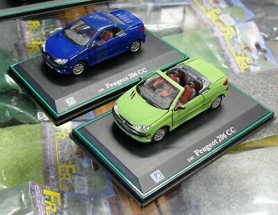 1/43ème PEUGEOT 206 - LOT DE 2 CC BLEU ET VERTE AVEC PORTES OUVRANTES - NEUVES - Photo 1/3
