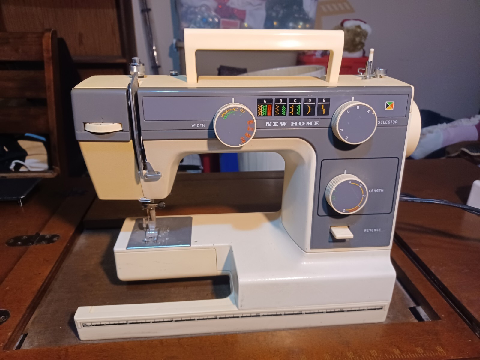 New Home Model L532 Sewing Machine W/Furniture Read Description eBay