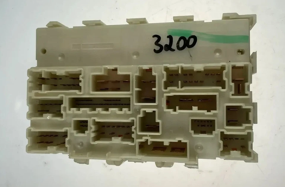 Original Nissan fuse box power distributor Qashqai J12 243506RA0B - Image 3 of 4