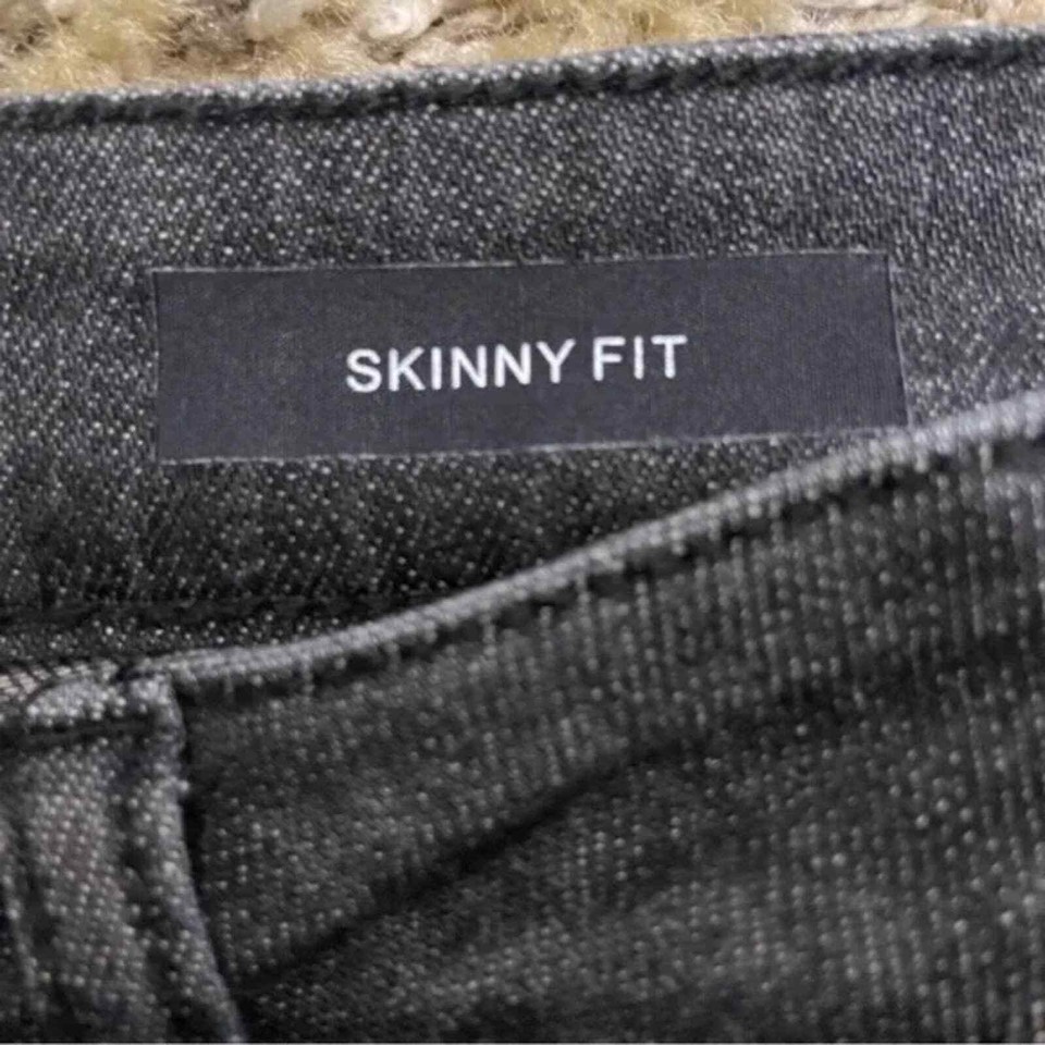 Judy Blue Button Me Up Black Shark Bite Fray Hems High Rise Skinny