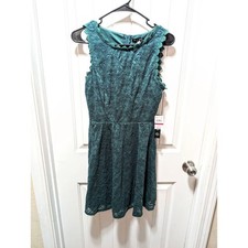 NEW As U Wish Dress Womens Medium Green Sleeveless Lace Dress NWT Orig $53