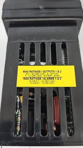 Athena 16C-T-S-B-00 Panel Mount Temperature/Process Controller《NIB》Price To Sell - Picture 3 of 10