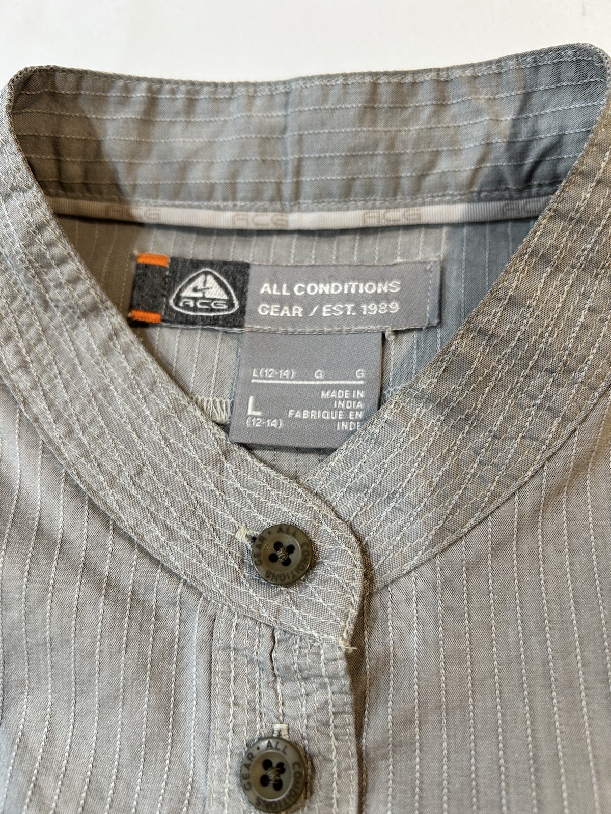 Vintage 2000s Nike ACG Sleeveless Button-Up Flowers Print Shirt Gray Green Sz L thumbnail 5