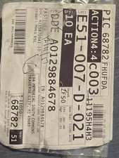 New Genuine Detroit Diesel A0129884678 Fasterner/Clip