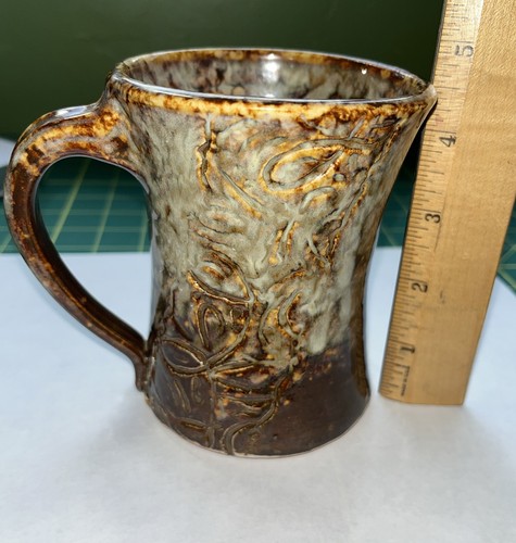 Hand Thrown Engraved Stoneware Pottery Coffee Mug Brown Drip Glazed Artist Sig. - Picture 6 of 7