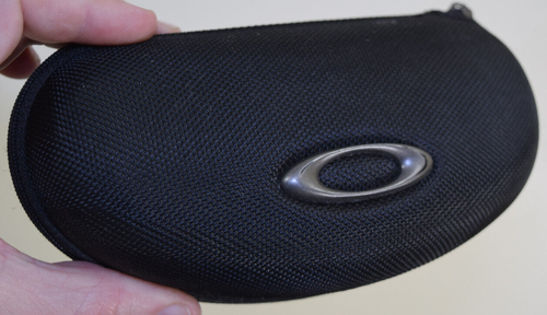 Oakley Sonnenbrille Ballistic Nylon Clam Shell Reißverschluss schwarz - Logo NUR ETUI