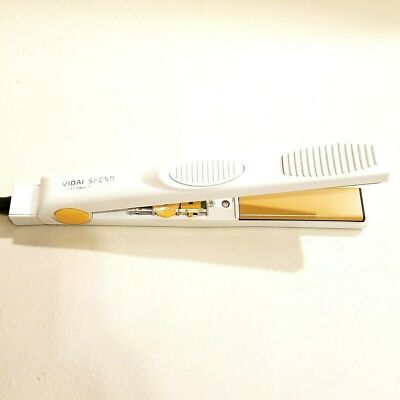 Vidal Sassoon Answers White 1" Hair Flat Iron Straightener Vsst2502