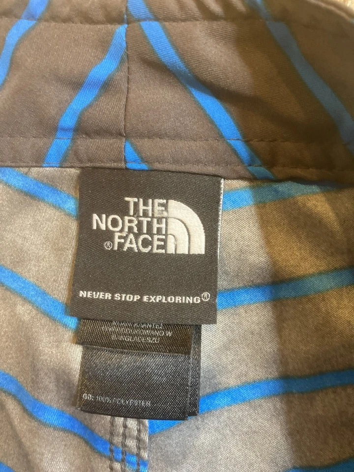Bermuda de natação THE NORTH FACE masculina 32 cinza azul listrada leve em excelente estado usado - Imagem 3 de 4