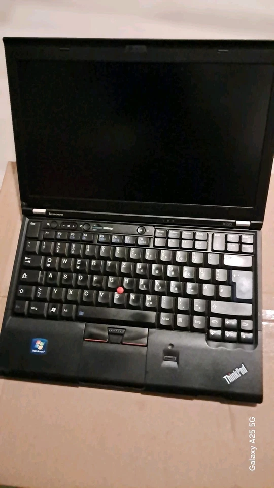 Lenovo ThinkPad X220 · i7-2540M · 8GB · 240GB, photo 1 of 4