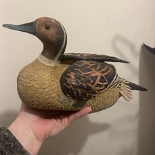 Bella Casa by Ganz Hand Painted Resin Duck BC7281