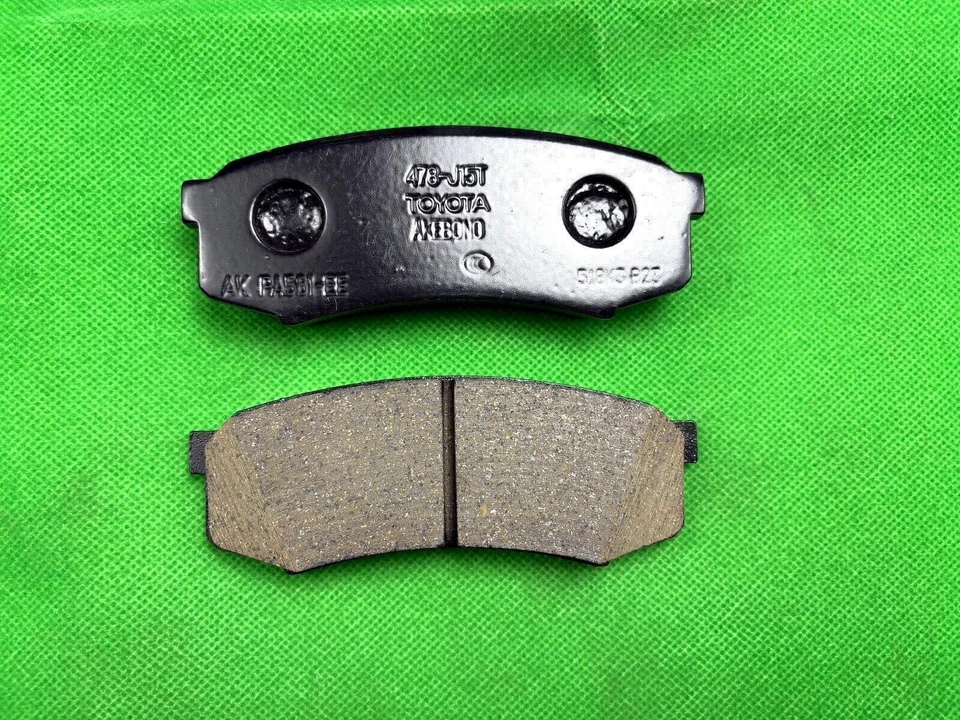 2003 - 2023 Toyota 4Runner 4.0L Rear Brake Pads Genuine OEM 04466-AZ103/AZ203-US Foto 4 de 4