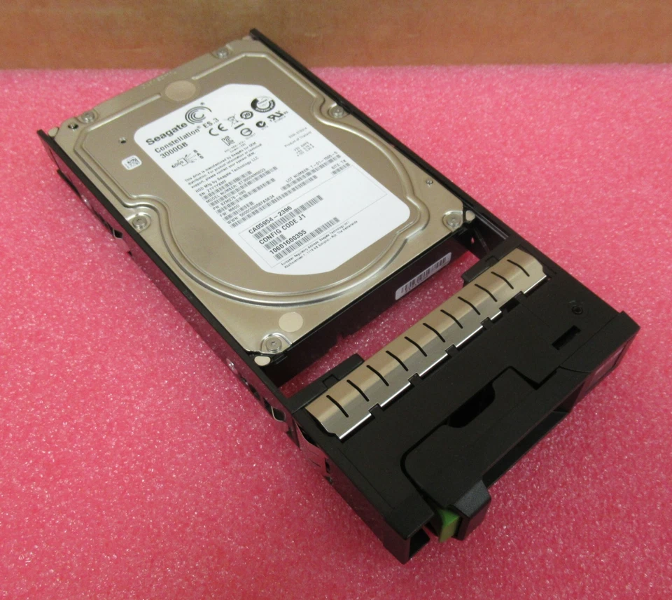 Fujitsu SAS HDD Festplatte 3TB 7,2k SAS 6G LFF ETERNUS DX80 90 S2 CA07339-E063 - Image 4 of 4