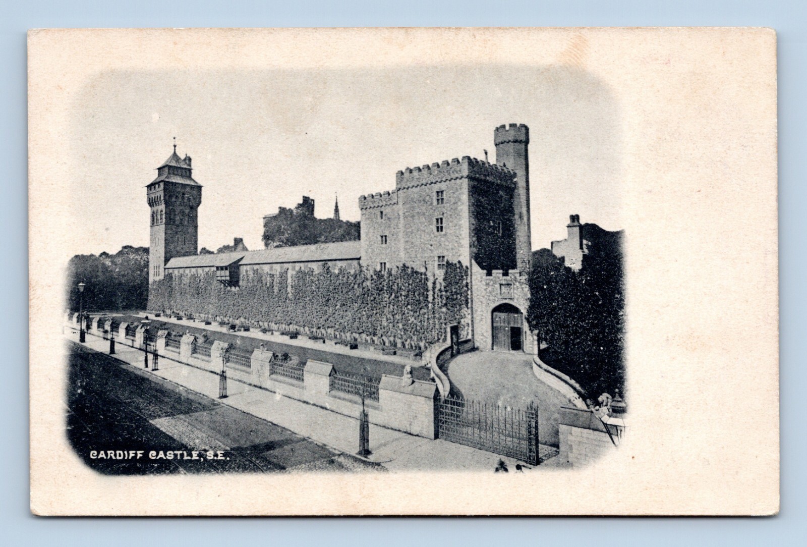 Cardiff Castle Glamorgan Wales England UK UNP Unused UDB Postcard J16