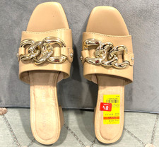 NEW ANNE KLEIN  I FLEX ,BEIGE SLIP ON HEELS SANDALS,GOLD TONE CHAIN SZ:8.5