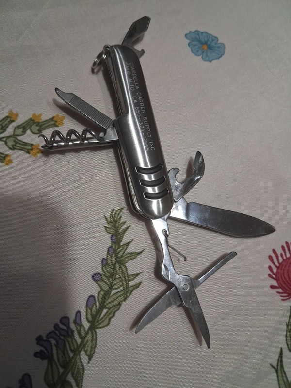 Knife Small Swiss Army Ciardella Garden Supply Inc. Silver Q15