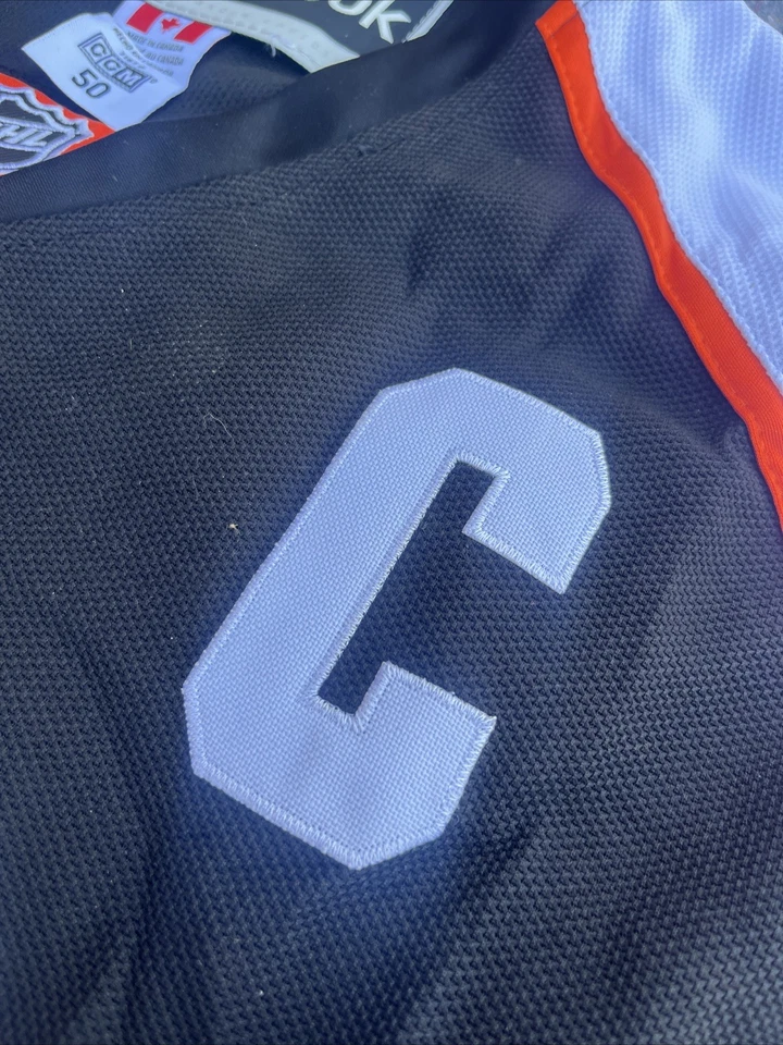 Camiseta deportiva Flyers Reebok Mike Richards 2010 vintage talla 50 nueva con etiquetas negra Captain "C" Foto 4 de 4