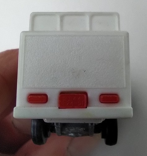 Tomica #87.88 Nissan Caball Generic Beverage Delivery Truck Not Pepsi No 87.88 - Picture 8 of 10