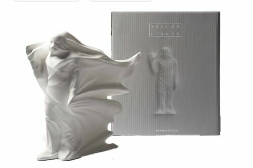 En Iwamura Pinecone Boy: Sunset, 2021 Vinyl Sculpture En Iwamura Pinecone Boy: Sunset, 2021 Vinyl Sculpture