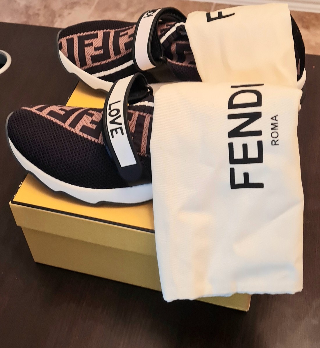 FENDI 　♡I♡ Fendi Love Women Brown and Black Rockoko FF Motif Inlay