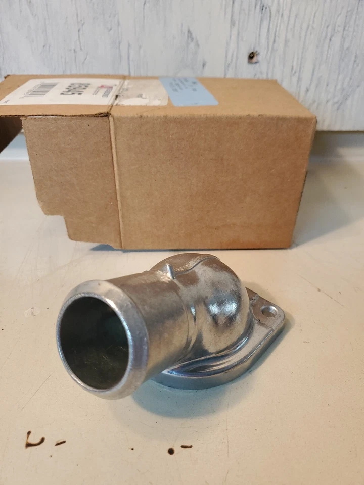 Salida de agua refrigerante motor 4 estaciones 85945 Foto 2 de 3