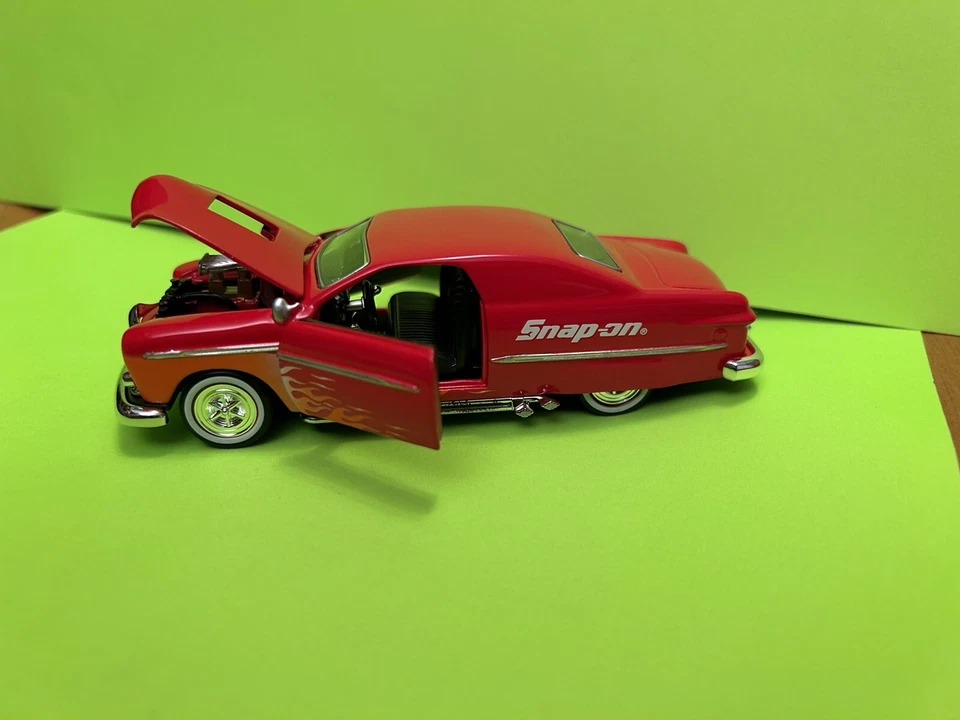 VERANO ESPECTACULAR!!!   Ford Street Rod 1949 Snapon diecast coleccionable 1:38 NUEVO Foto 3 de 4