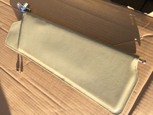 Rolls Royce Silver Spur Spirit sunvisor, Right passenger - Picture 5 of 5