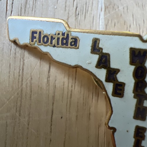 Vintage Florida Lake Worth Elks NO 1530 Pinback - Picture 2 of 7